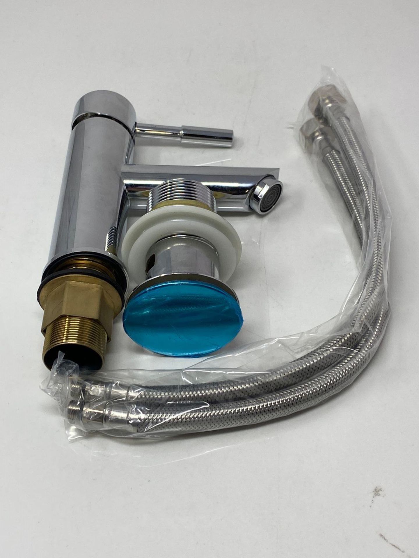 Basin Tap with pop up Waste,Luckyhome Washroom Sink Mixer Taps Single Lever Brass Cold and Hot Wate - Image 2 of 6