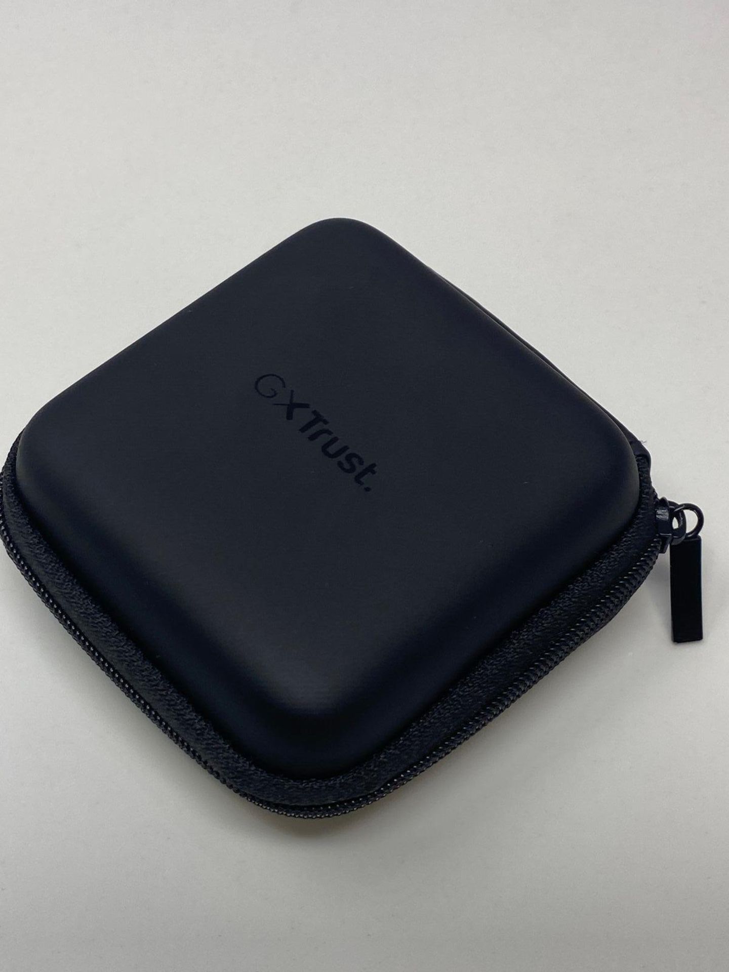 Trust Gaming GXT 408 Cobra Multiplatform Gaming In-Ear Earphones, Headphones with Mic, with Flexibl - Image 4 of 4