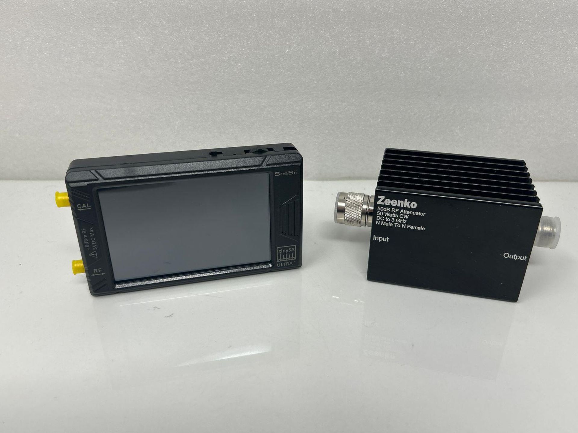 RRP £174.93 - SeeSii TinySA Ultra+ ZS406 Spectrum Analyzer with 50W Attenuator, 4.0 Inch 100kHz to - Image 2 of 4