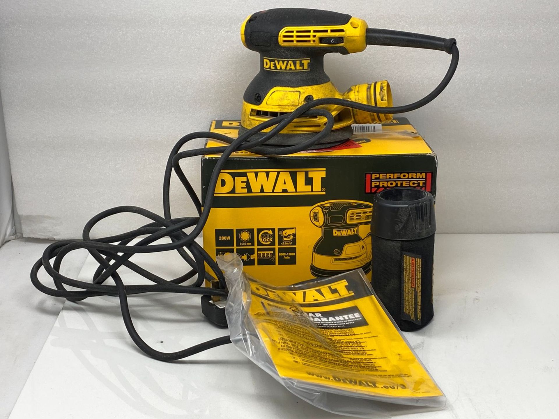 RRP £105.99 - DEWALT DWE6423-GB Sander Eccentric, 240V Corded 125mm - Image 2 of 4