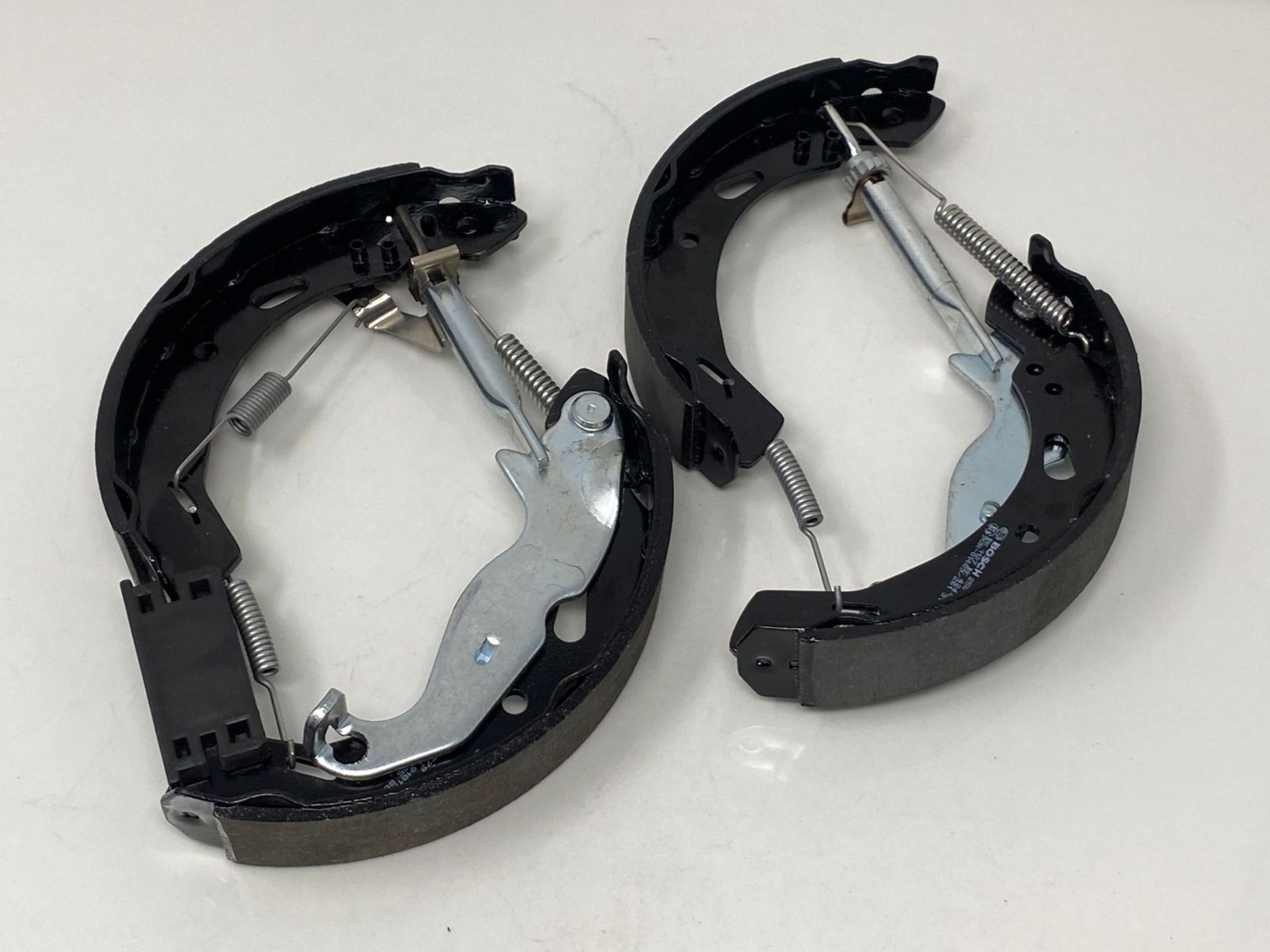 RRP £102.49 - Bosch KS666 Kit Super Pro - Rear Drum Brake Kit - 1 Pre-assembled Set - Image 3 of 3