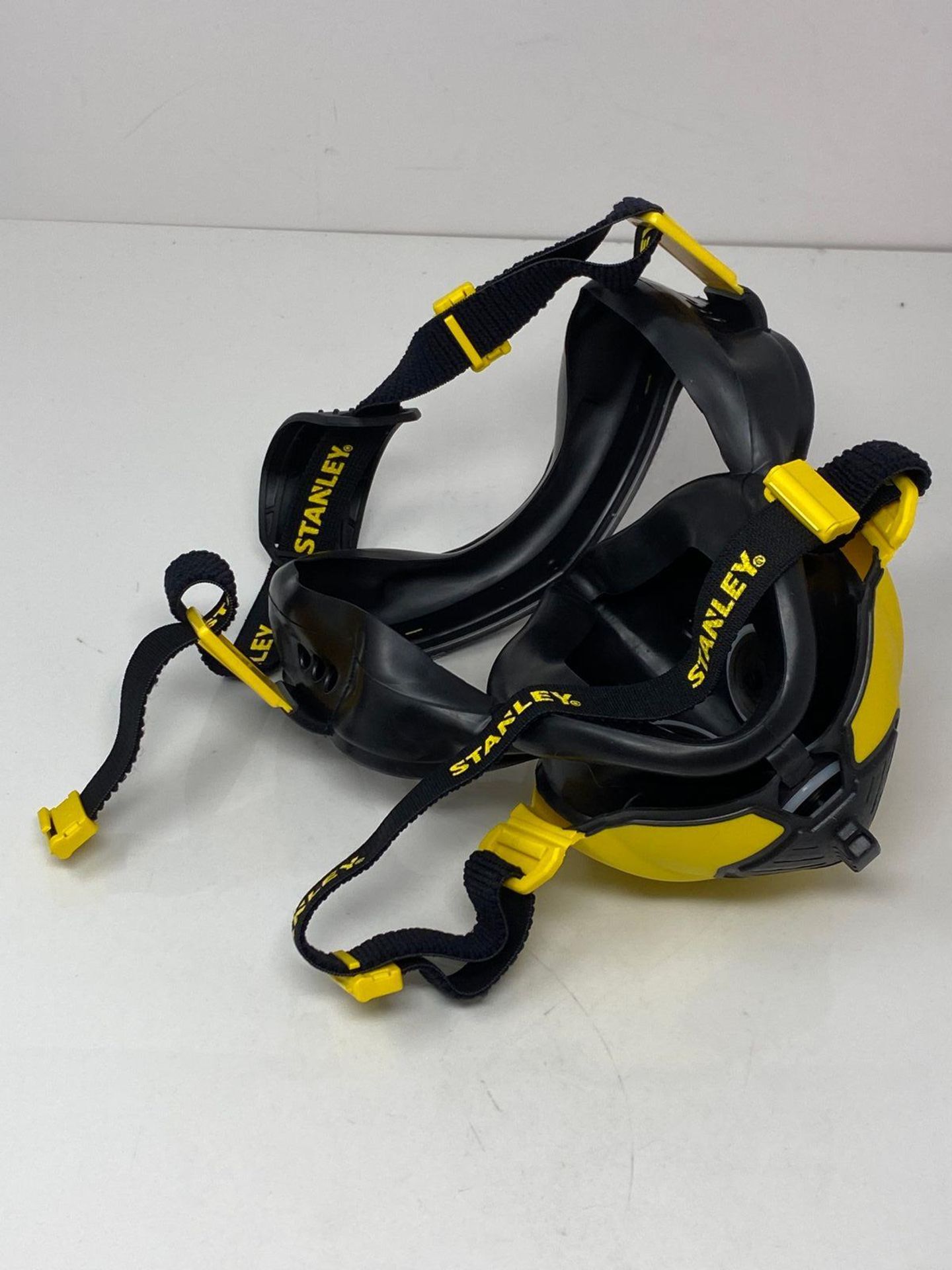 Stanley All-In-One Visor & Dust Mask Respirator - Image 4 of 4