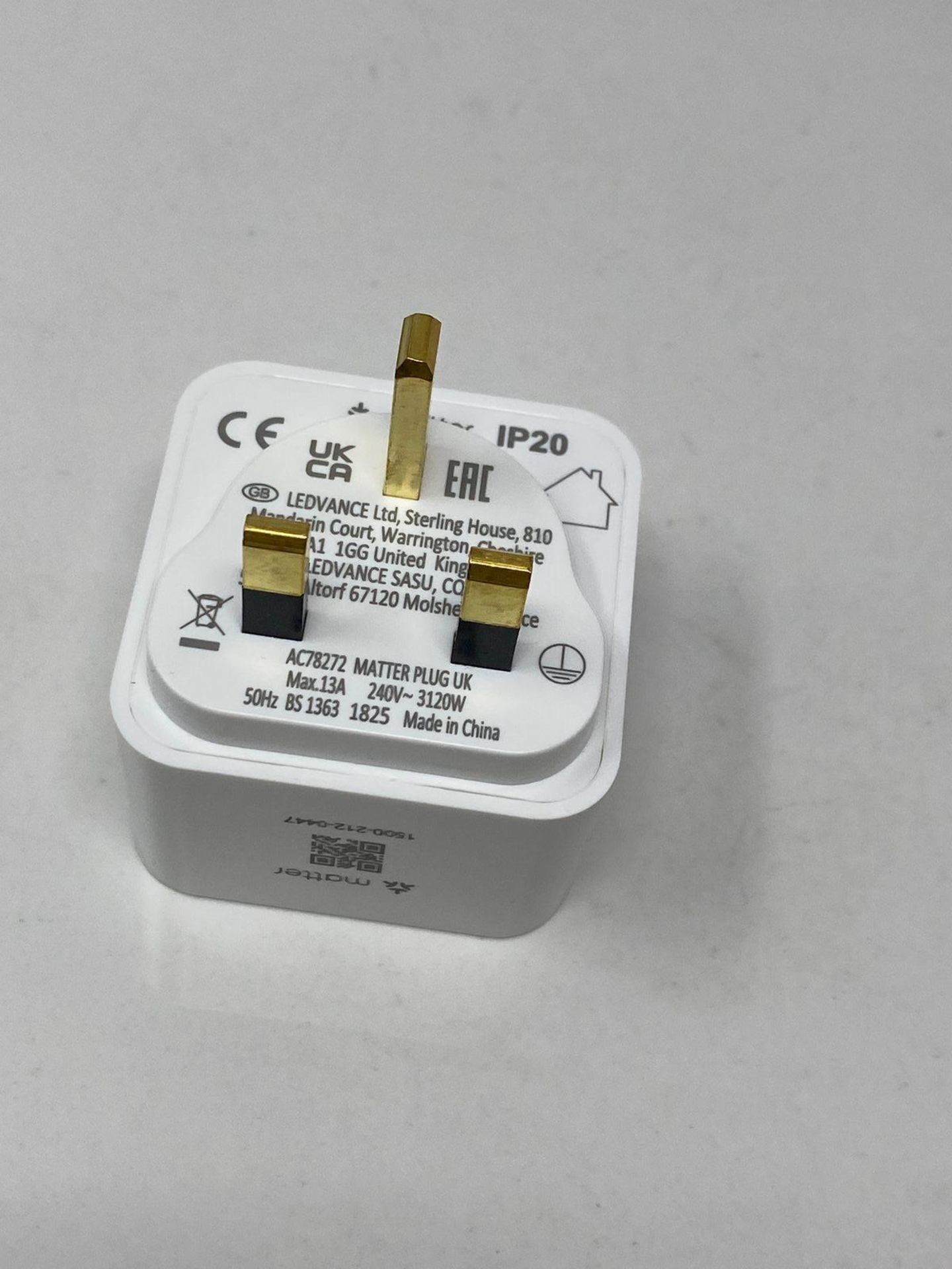 OSRAM SMART+ Indoor Plug UK, smart socket with Matter over WiFi, for integrating traditional device - Image 4 of 4