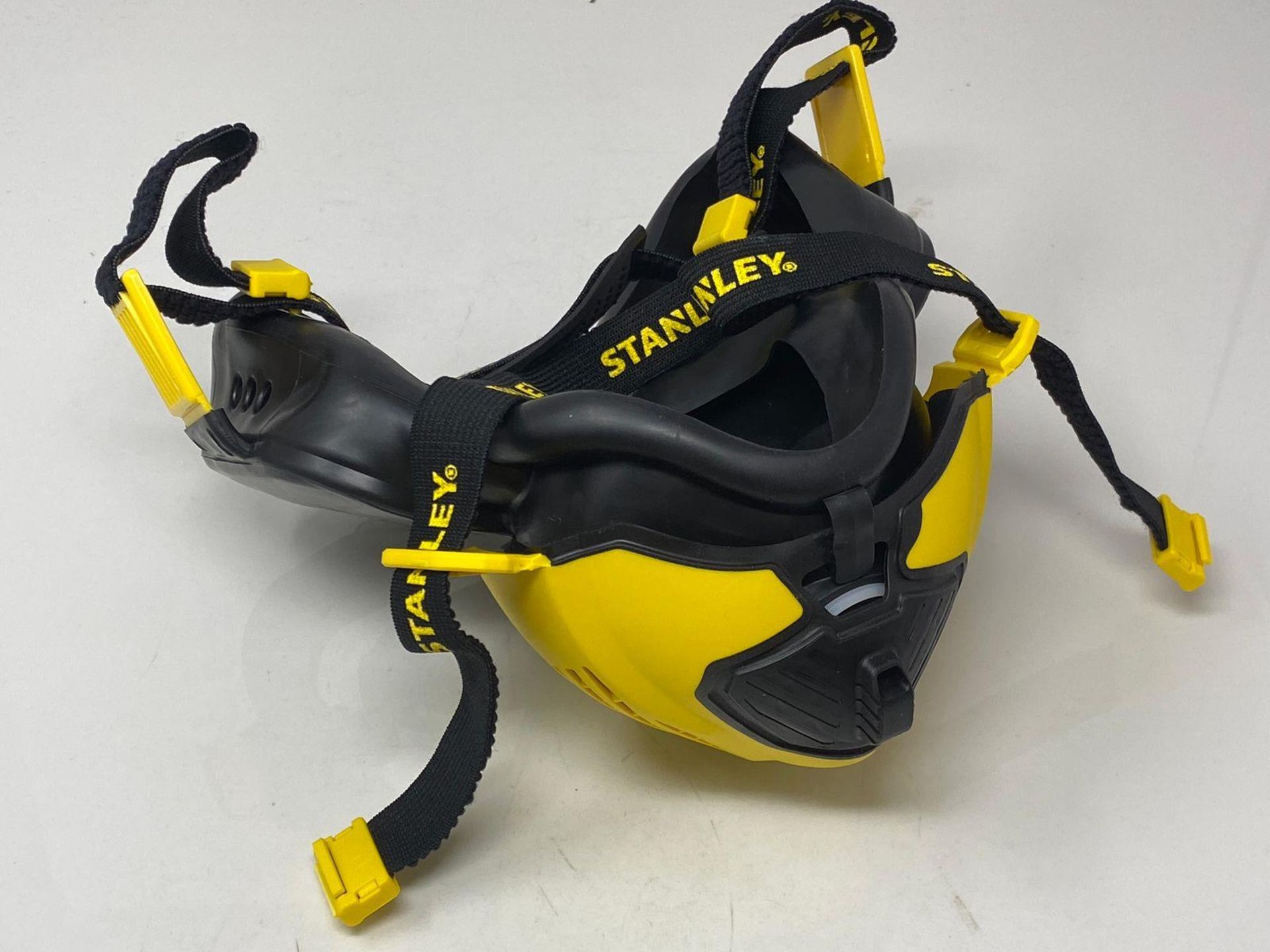 Stanley All-In-One Visor & Dust Mask Respirator - Image 4 of 5