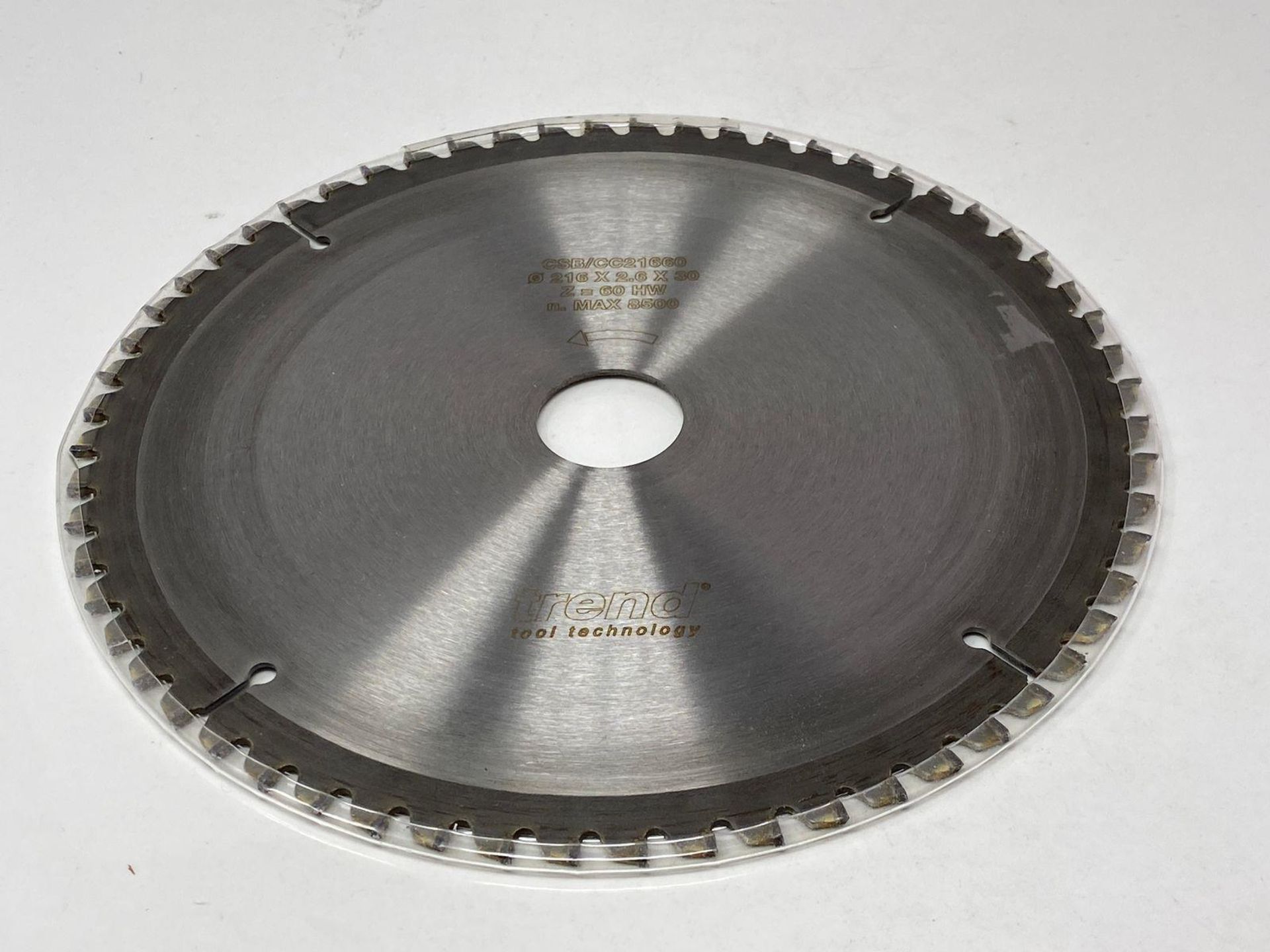 NEW - Trend Wood Mitre Saw Blade, 216mm Diameter, 30mm Bore, 60 Teeth, 2.6mm Kerf, -5° Hook, TCT, E - Image 4 of 4