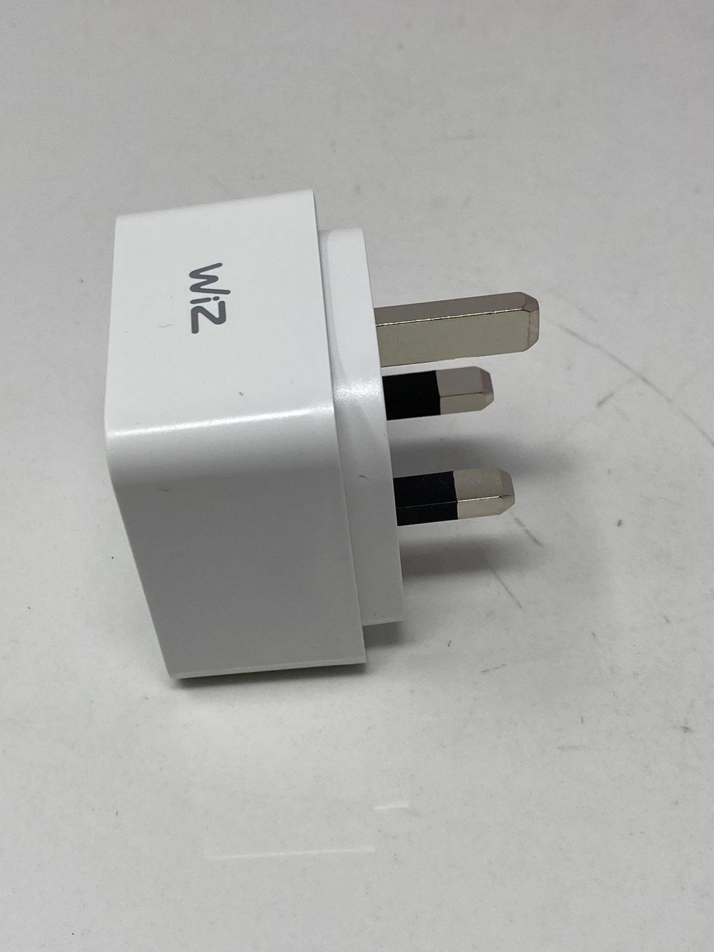 WiZ Smart Plug, Type F, 230V, Easy Setup, Standard Plug, Smart Controls, Voice Commands, With Power - Image 4 of 5