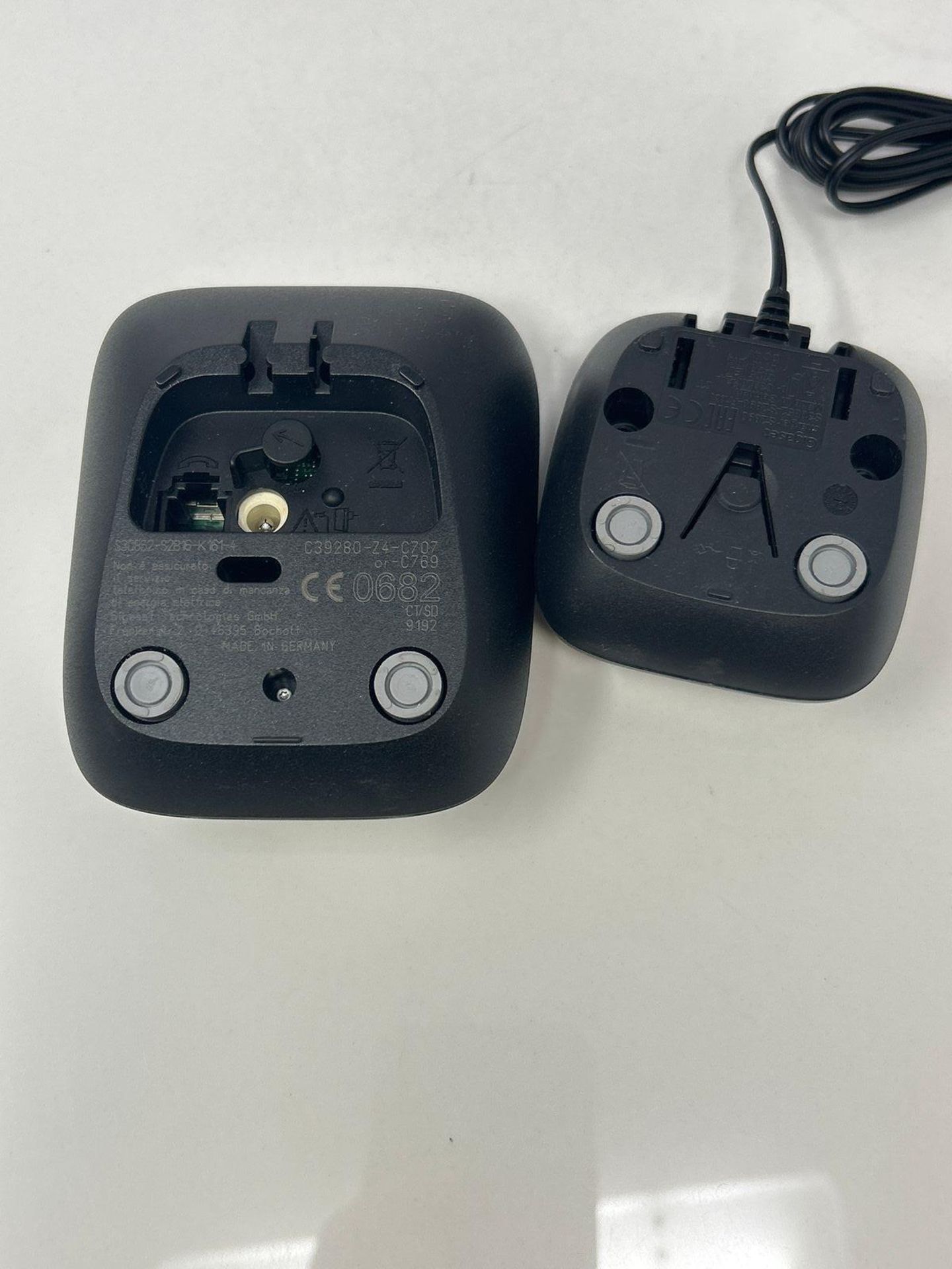 RRP £51.91 - Gigaset E275 Duo - Two DECT Cordless Phones - Large Keys and Numbers - Hearing Aid Com - Image 5 of 5