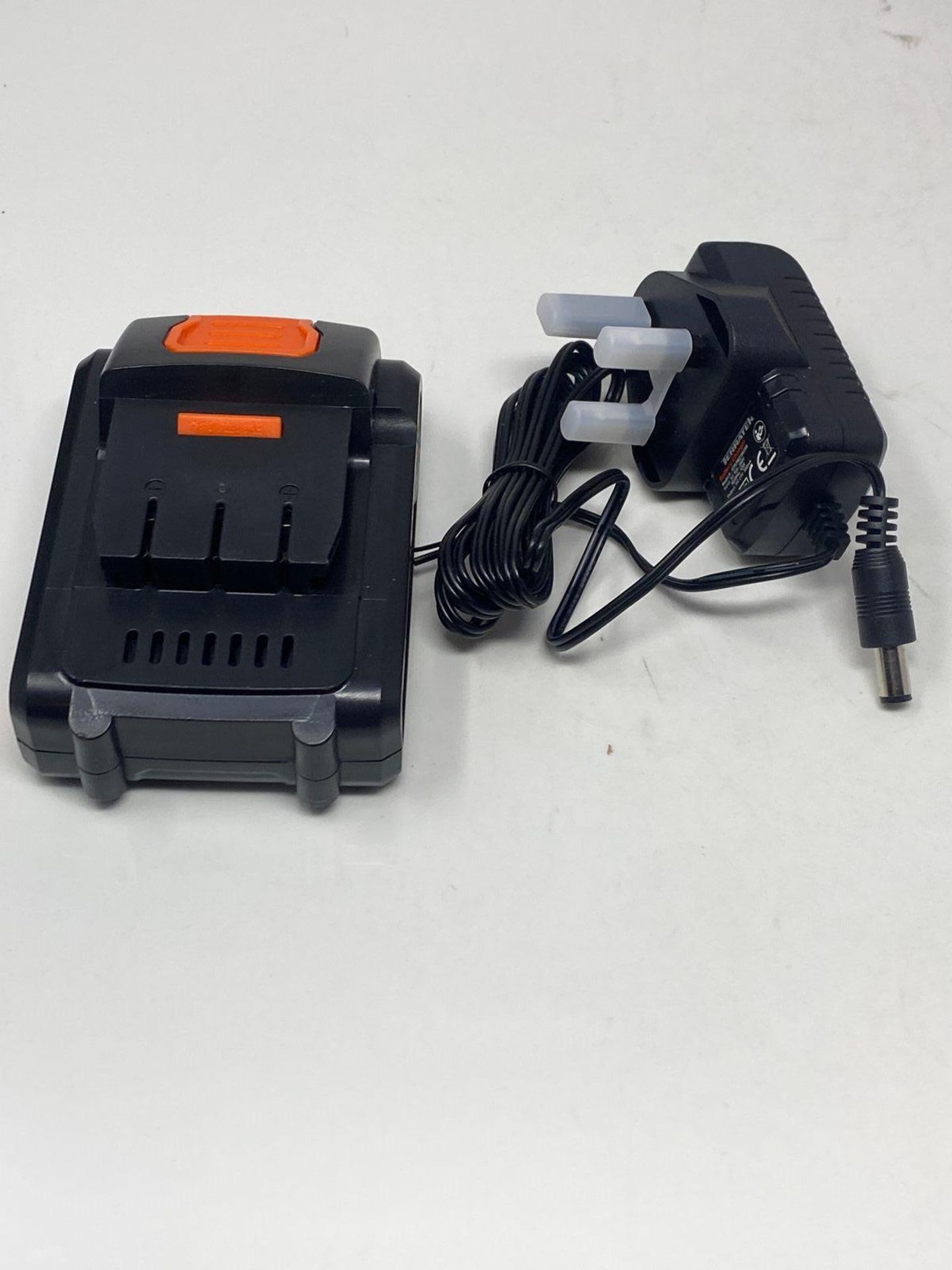 Terratek Cordless Drill Driver 18V Lithium-Ion, 13Pc Electric Screwdriver Set, LED Work Light, Elec - Image 5 of 5