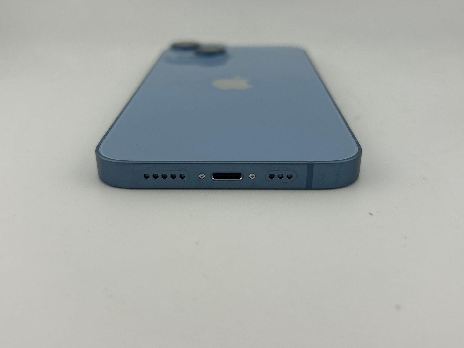 RRP £388.16 - Apple iPhone 14 (128 GB) - Blue - Image 5 of 8