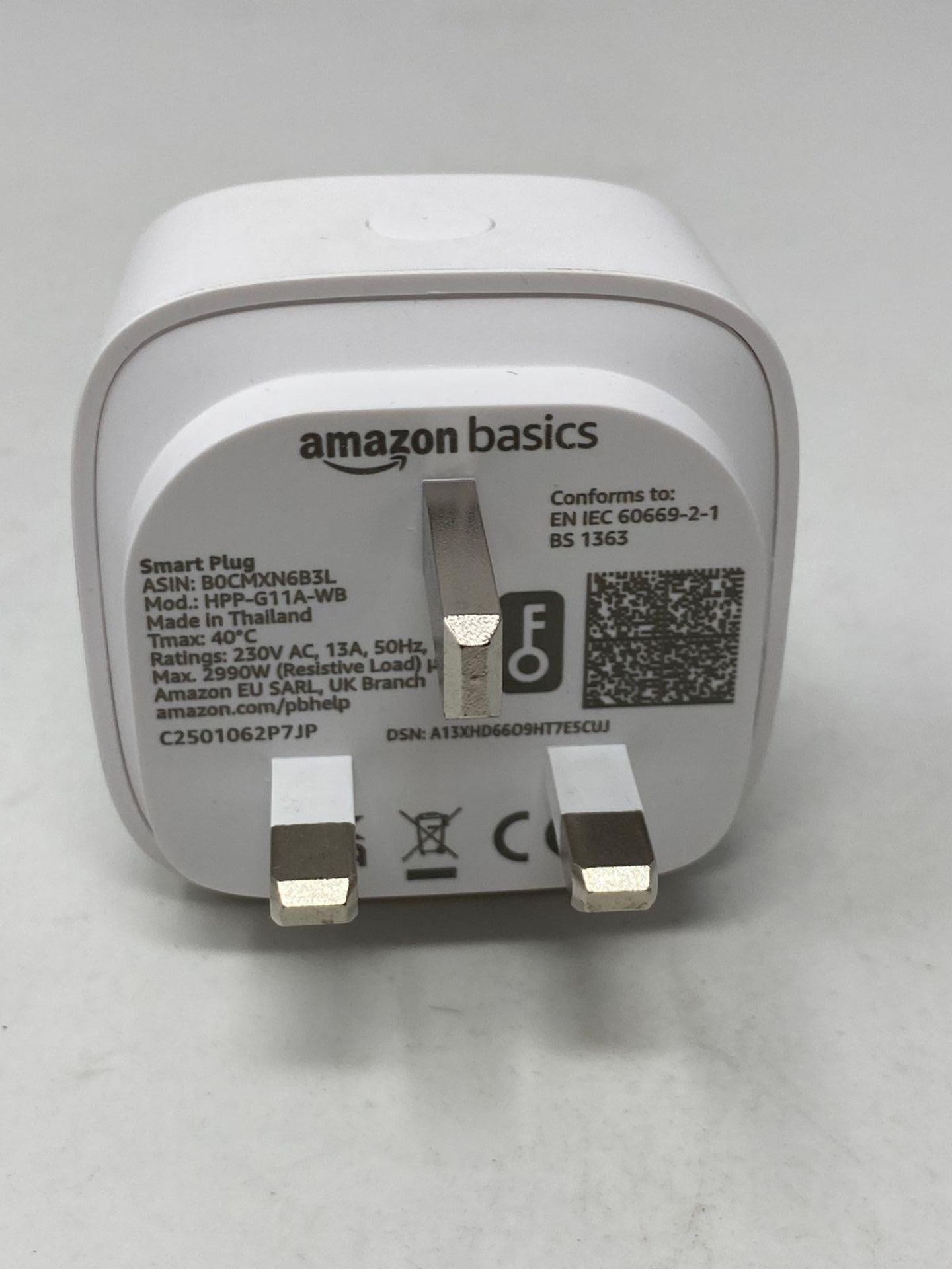 Amazon Basics Single Outlet Indoor 2.4 GHz Wi-Fi Smart Plug, works with Alexa only, 1-Pack, White, - Image 3 of 4