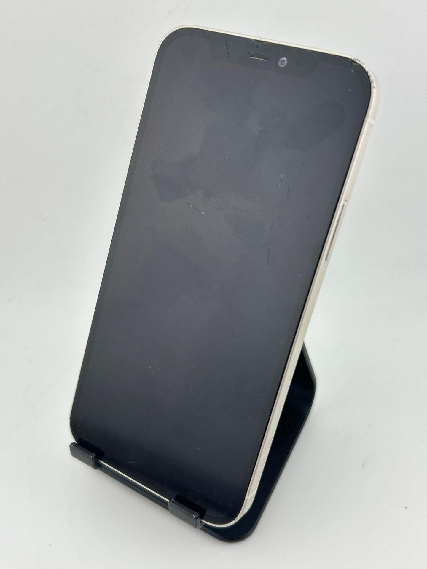 Apple Iphone 12,128GB,White - Image 3 of 8