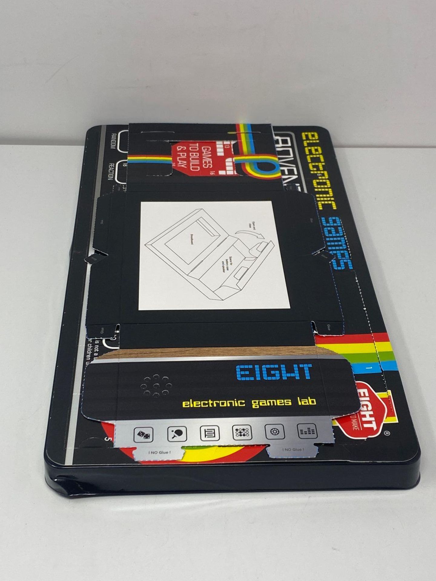 NEW - EIGHT Advent Calendar Kit - Electronic Games - Image 4 of 4