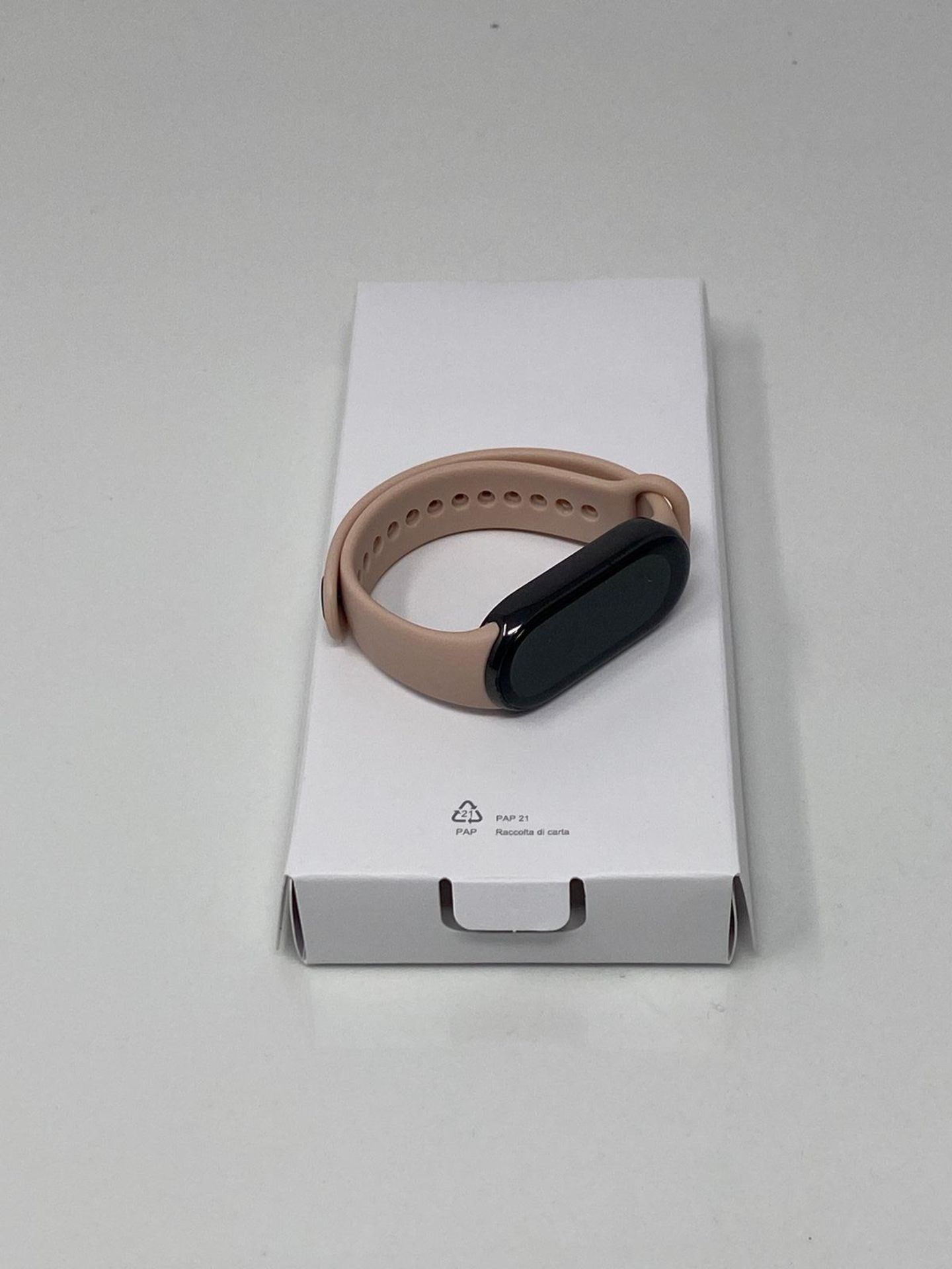 Xiaomi Mi Smart Band 8 Activity Bracelet, AMOLED Display, Heart Rate Monitoring, 190mAh, 150+ Sport - Image 4 of 6