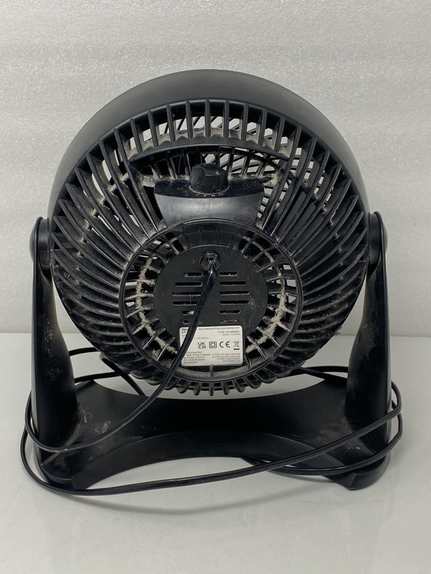 Honeywell TurboForce Power Fan (Quiet Operation Cooling, 90Â° Variable Tilt, 3 Speed Settings, Wall - Image 4 of 4