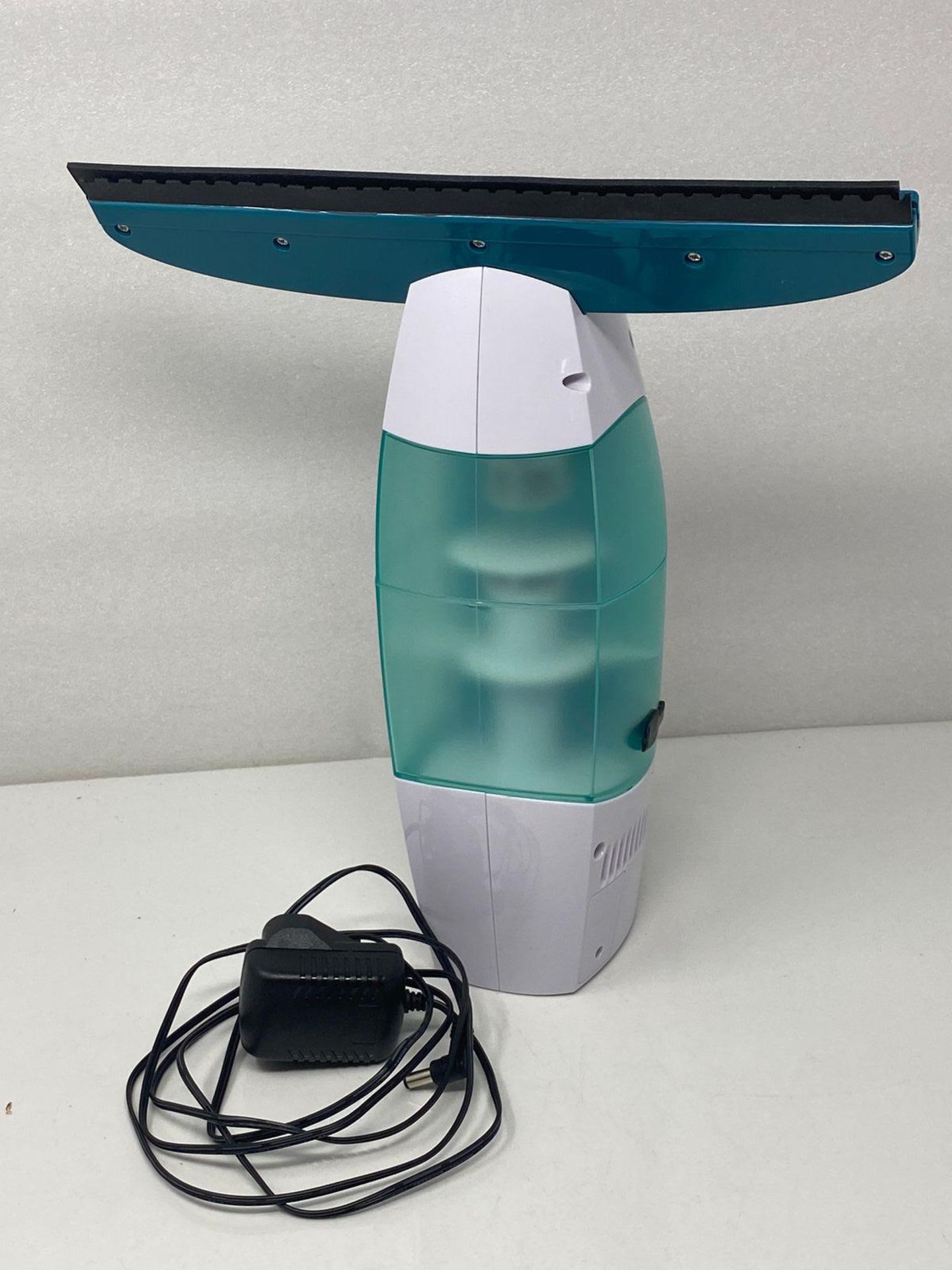 RRP £50.79 - Leifheit Window Vacuum Cleaner, Streak-Free Drying - Image 3 of 3