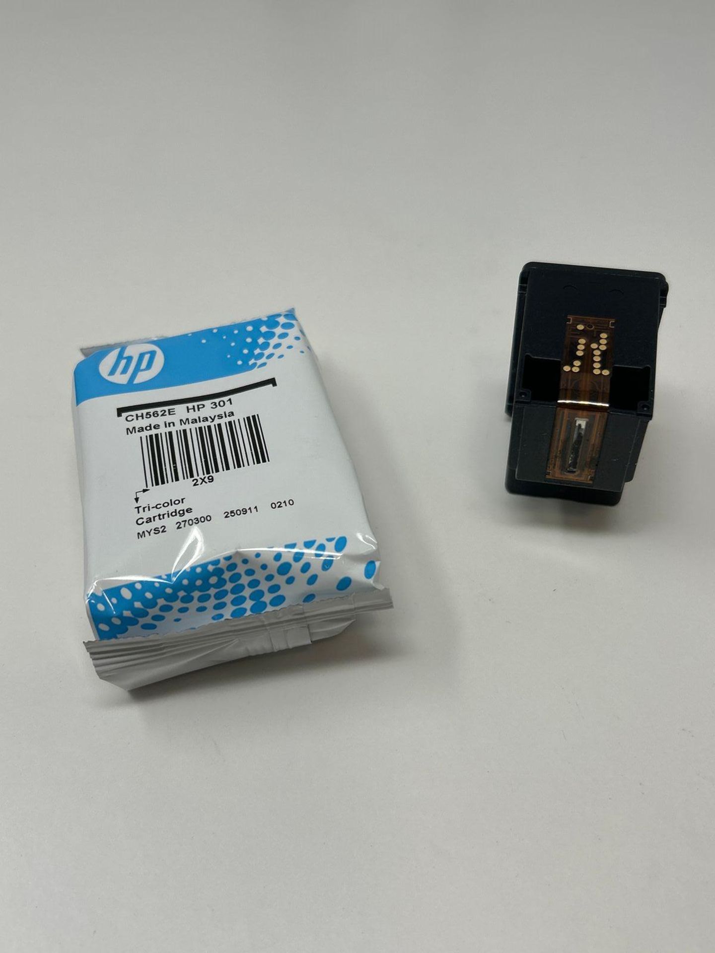 HP N9J72AE 301 Original Ink Cartridges, Black and Tri-Colour, Multipack - Image 3 of 3