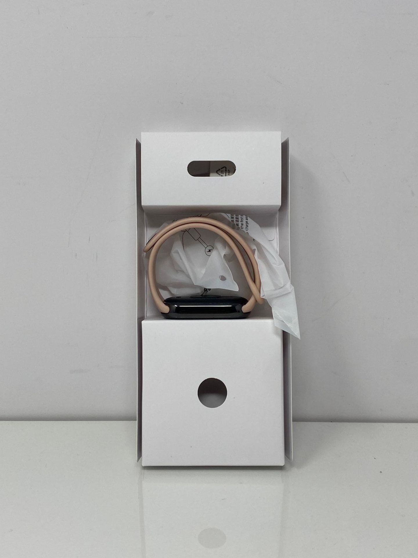 Xiaomi Mi Smart Band 8 Activity Bracelet, AMOLED Display, Heart Rate Monitoring, 190mAh, 150+ Sport - Image 3 of 6