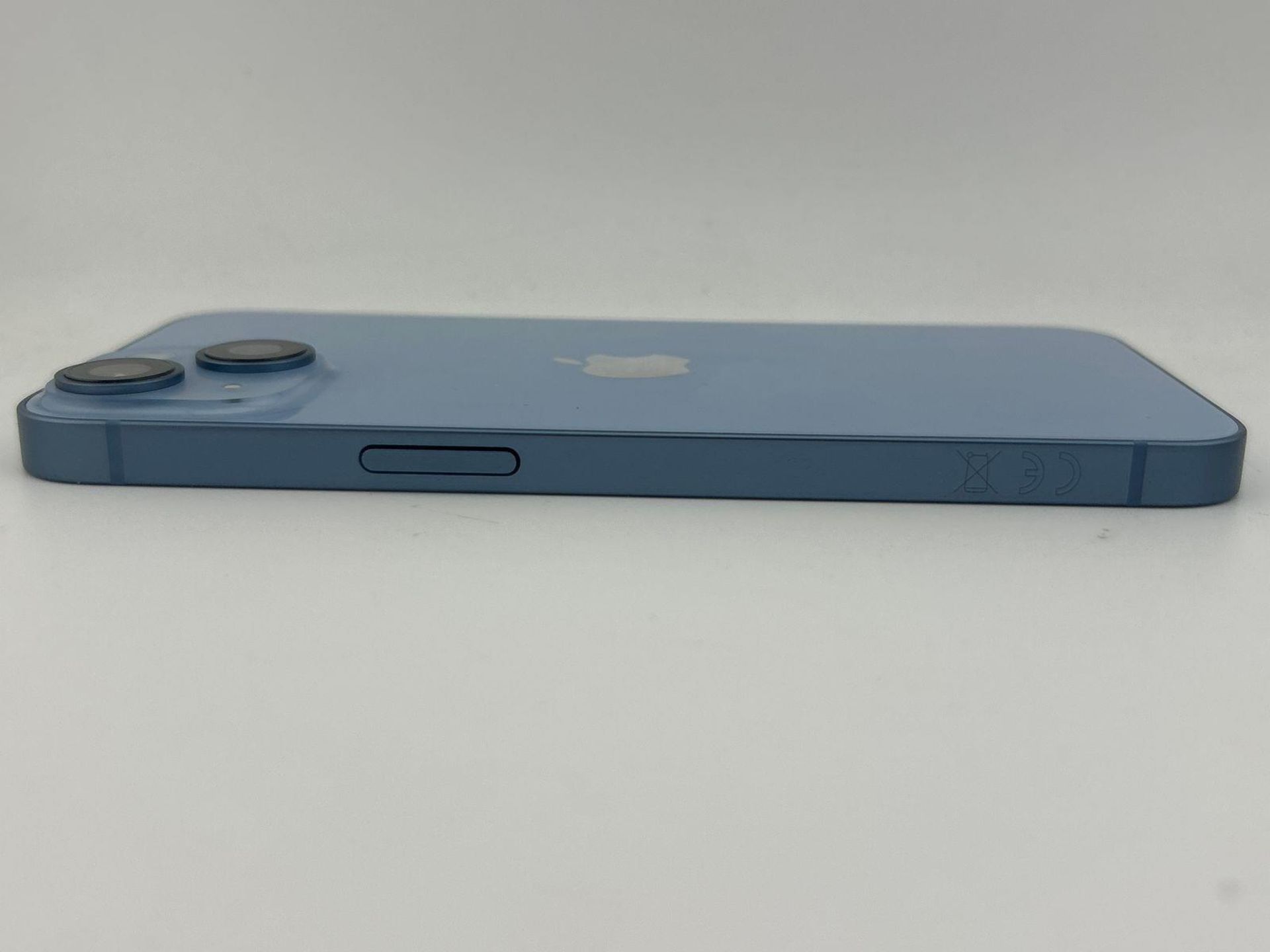 RRP £388.16 - Apple iPhone 14 (128 GB) - Blue - Image 8 of 8
