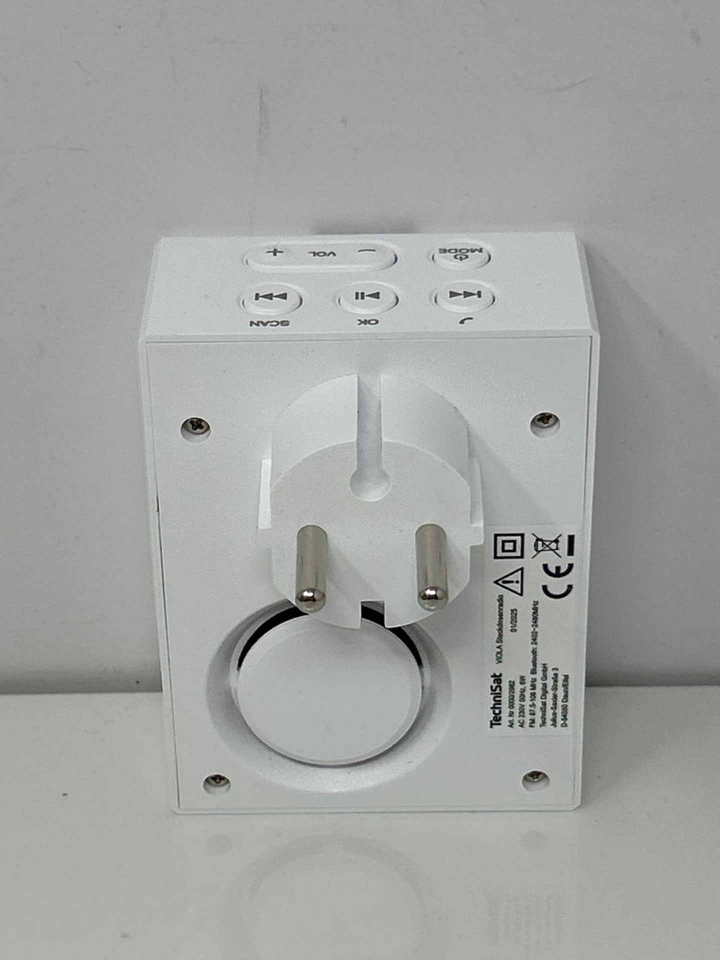 TechniSat VIOLA Plug-in Radio - Compact FM radio for the wall socket (Bluetooth, hands-free functio - Image 4 of 4