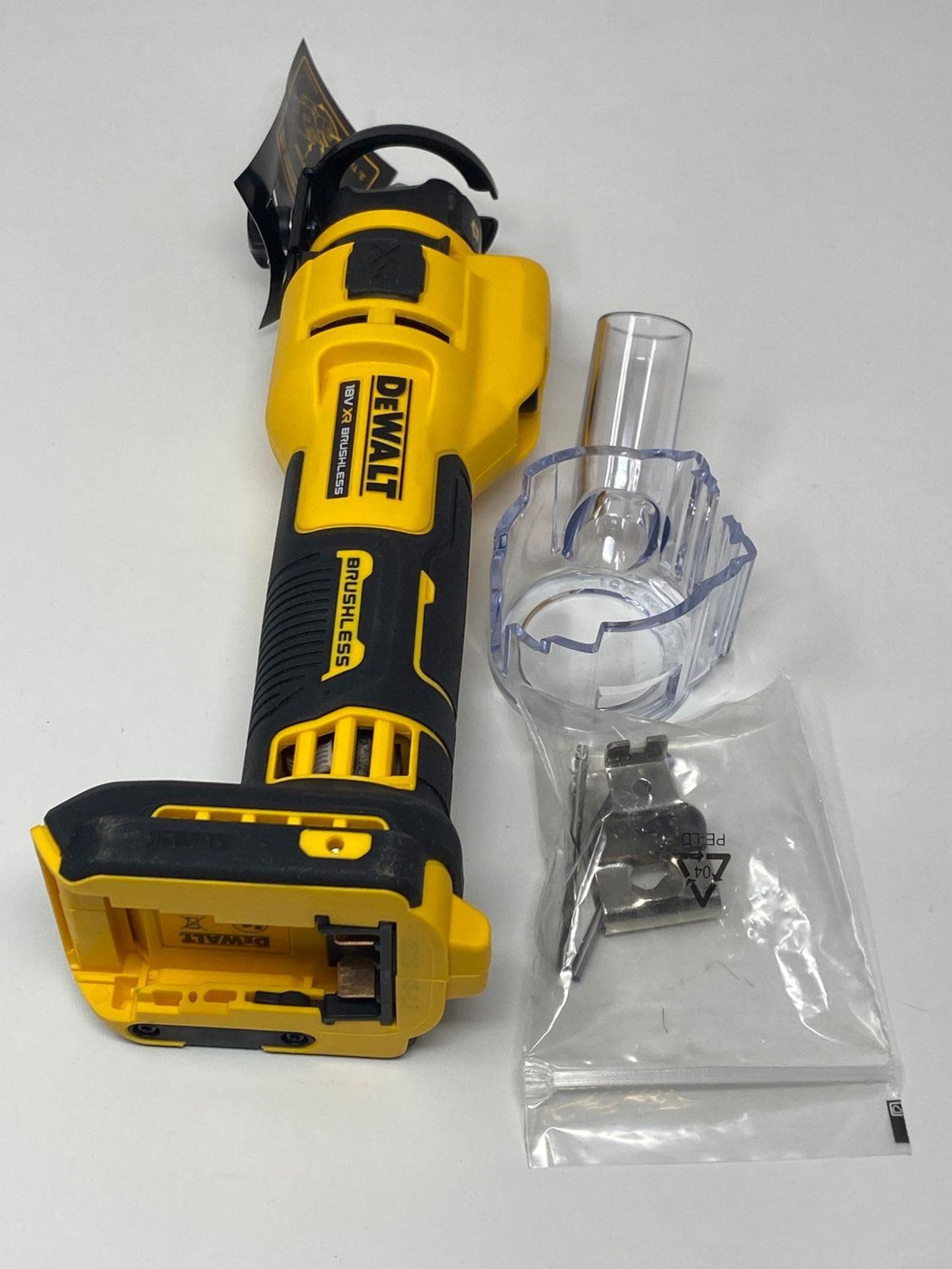 RRP £213.03 - DEWALT DCE555N-XJ - Brushless Cut-Off Saw for XR 18V ​​Drywall, 26,000 RPM, LED Light - Image 3 of 5
