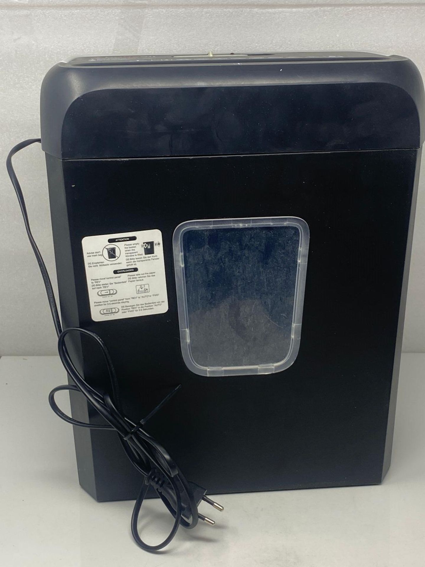 Amazon Basics Paper Shredder, 5-6 Sheet Cross Cut, for Paper and Plastic Cards, Black - Image 3 of 4