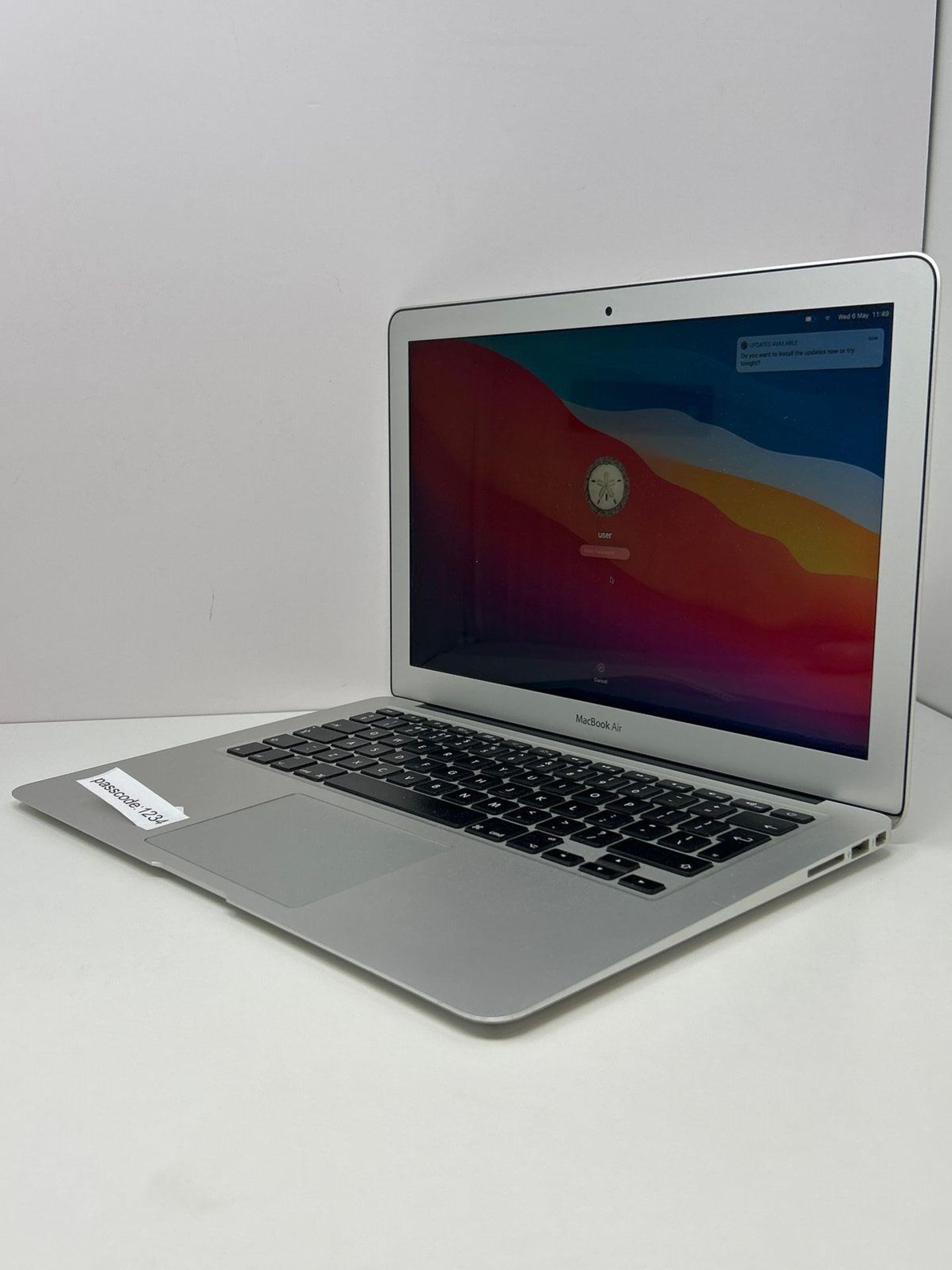 MacBook Air 13" (2017- Core i5 1.8 GHz - 8 GB Memory - 128 GB - Intel HD Graphics 6000 - QWERTY Eng - Image 2 of 8
