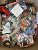 PALLET OF 118 ITEMS - RRP £1296.26 - Boxer, Rubie's, GAGAKU, OEBLD, Goliath, Pollen, Adults