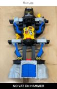 DC Comics CHH91 Batman Imaginext Transforming Batcave Playset