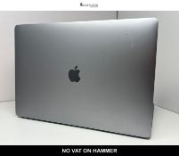 MacBook Pro 15" (Mid 2017) - Core i7 2.8 GHz - 16 GB Memory - 256 GB - AMD Radeon Pro 555 - QWERTY