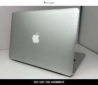 MacBook Air 13" (Mid-2017) - Core i5 1.8 GHz - 8 GB Memory - 128 GB - Intel HD Graphics 6000 - QWER