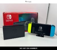 Nintendo Switch - 2 controllers + dock 32 GB