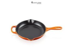 NEW - RRP £99.00 - Le Creuset Signature Enamelled Cast Iron Skillet Frying Pan With Helper Handle a