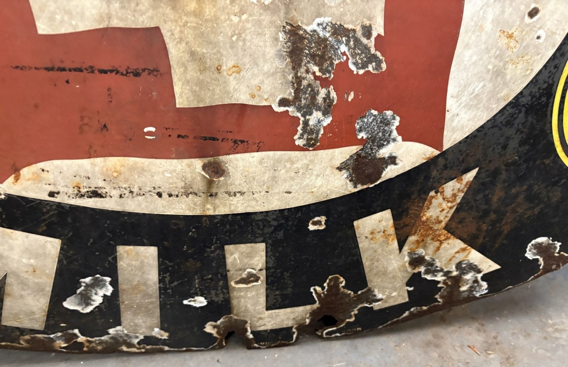 A large oval enamel sign, Nestle Milk, 92 x 124 cm Special Notices: Viewing is onsite at Moorhouse - Image 3 of 4