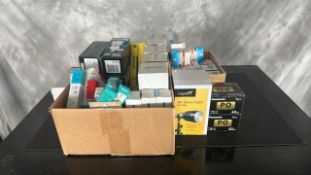 LOT OF ASSORTED BULBS