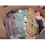 400 X MIXED CLOTHING LOT TO INCLUDE TRENDYOL FLORAL DRESS IN SIZE UK 8 , KOTON DRESS IN PINK