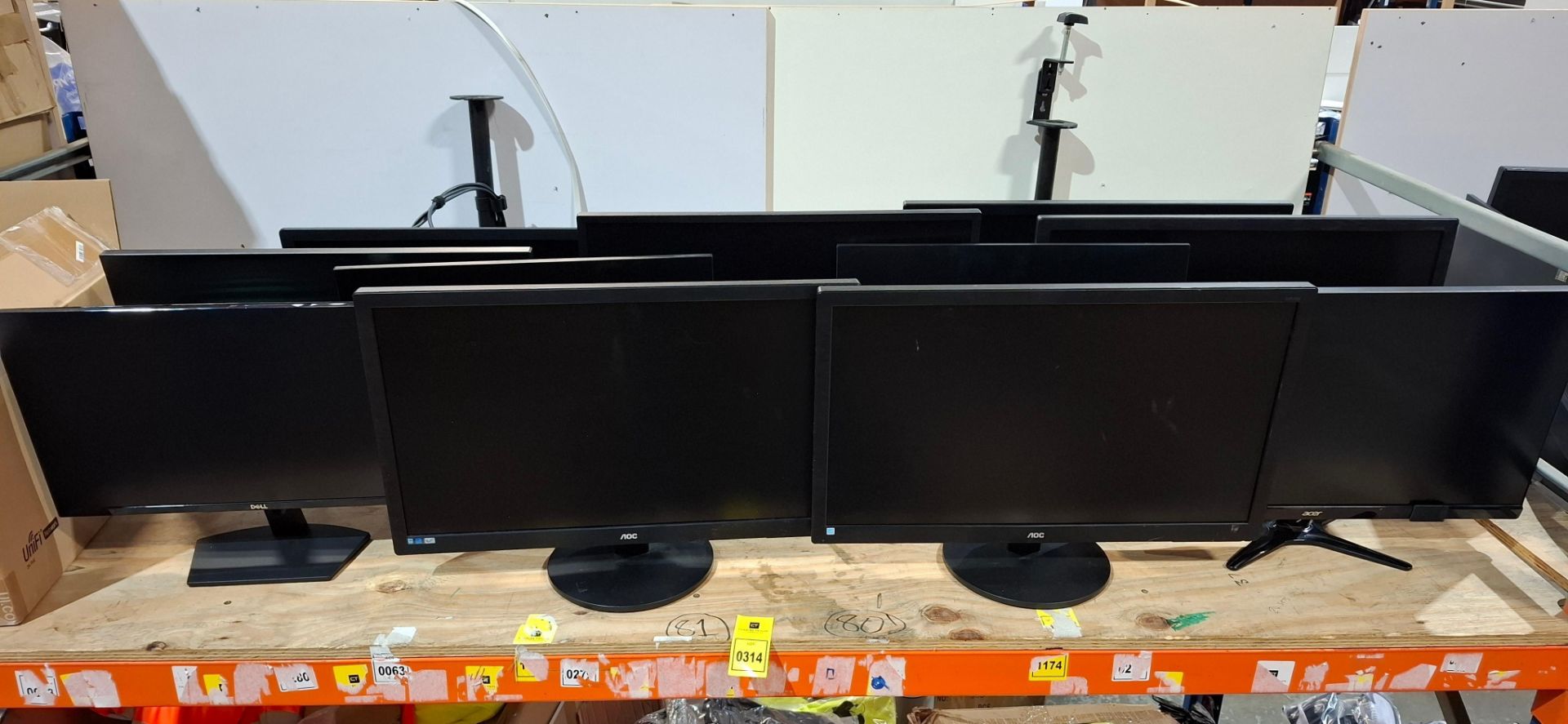 Loc Computer Monitors 15 X VARIOUS PC MONITORS TO INCLUDE DELL , ACER , LOC , LG , HP