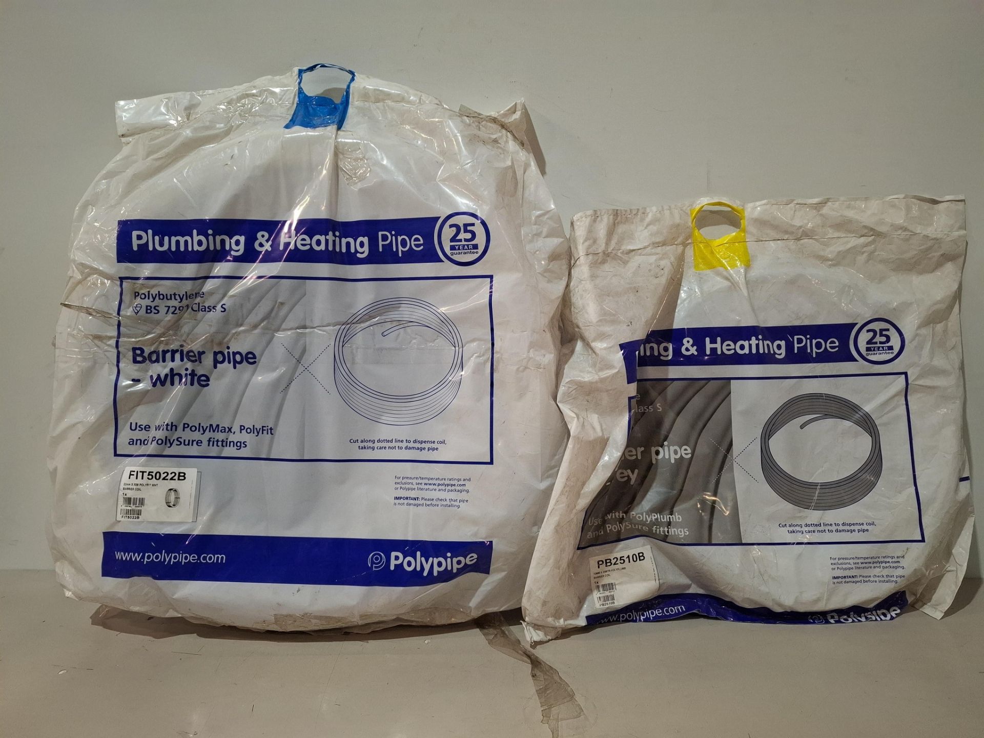 5 X PIECE BRAND NEW MIXED POLYPIPE LOT TO INCLUDE 2X 22MM X 50M POLYPLUMB BARRIER PIPE -  1X 15MM X