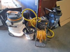 7 X PIECE MIXED LOT TO INCLUDE NUMATIC INDUSTRIAL VACUUM CLEANER - 2X HOSE ON REELS