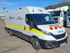 WHITE IVECO DAILY 35S14B AUTO PANEL VAN - WITH V5