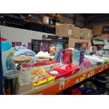 FULL BAY MIXED LOT TO INCLUDE PIFCO 6.5L DIGITAL AIR FRYER , YANKEE CANDLE , VINERS 26 PIECE CUTLERY