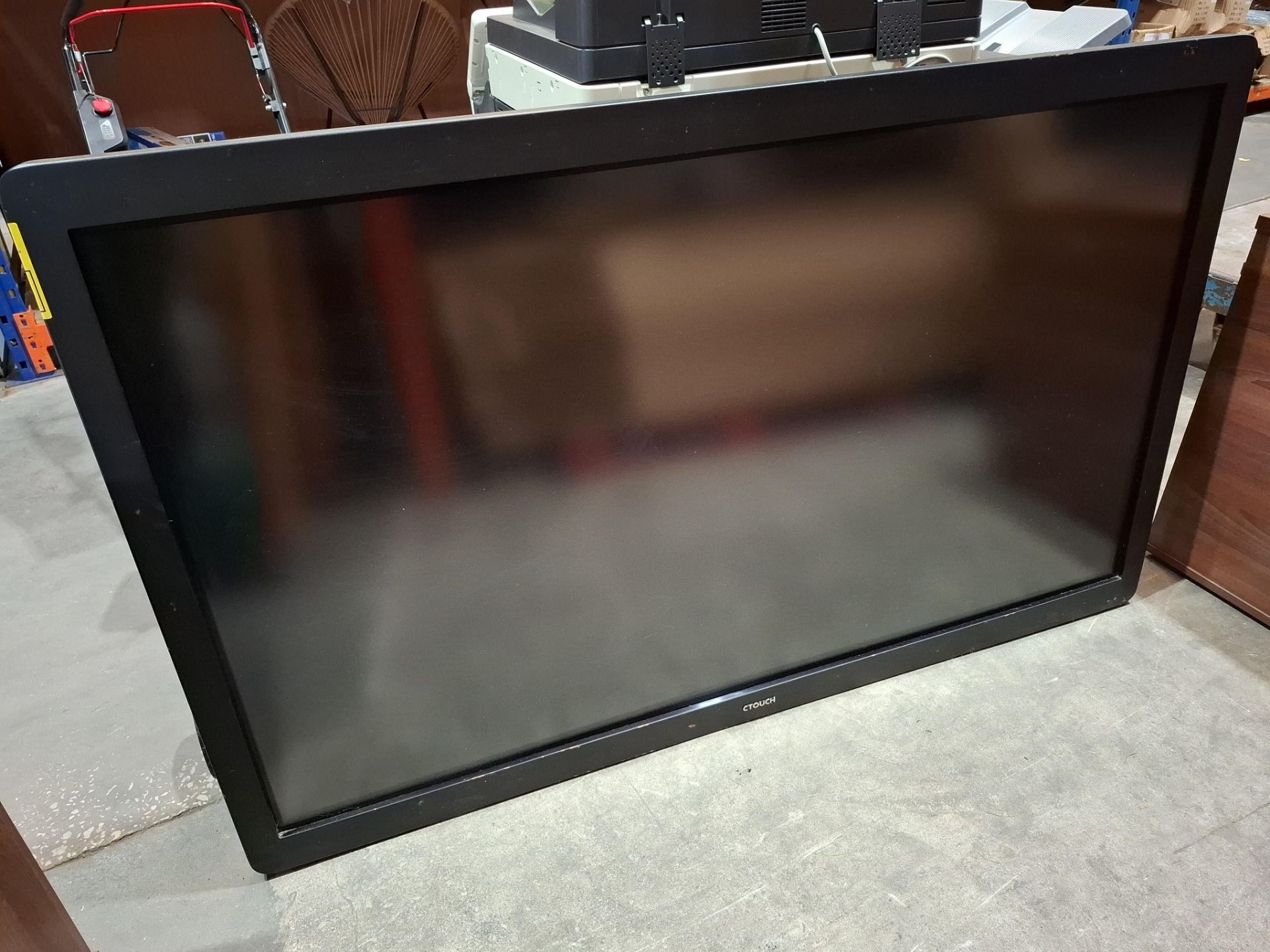 1 X CTOUCH INTERACTIVE TOUCH LED DISPLAY DESIGNED FOR EDUCATIONAL  / BUSINESS - MODEL NO CT70LED60B1 - Image 2 of 4