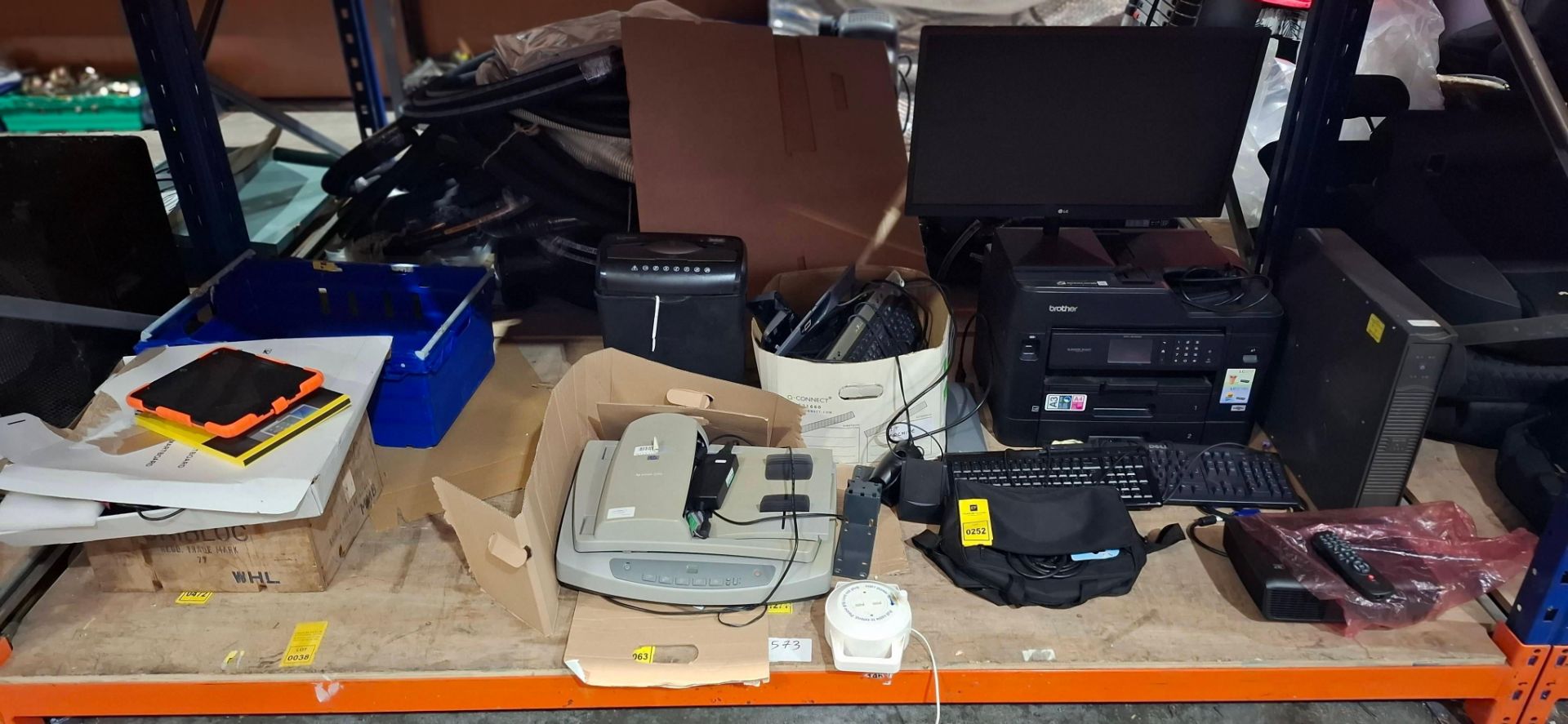 12 X OFFICE EQUIPMENT LOT TO INCLUDE BROTHER INKJET ALL-IN-ONE PRINTER ,LG PC MONITOR , APC SMART UN