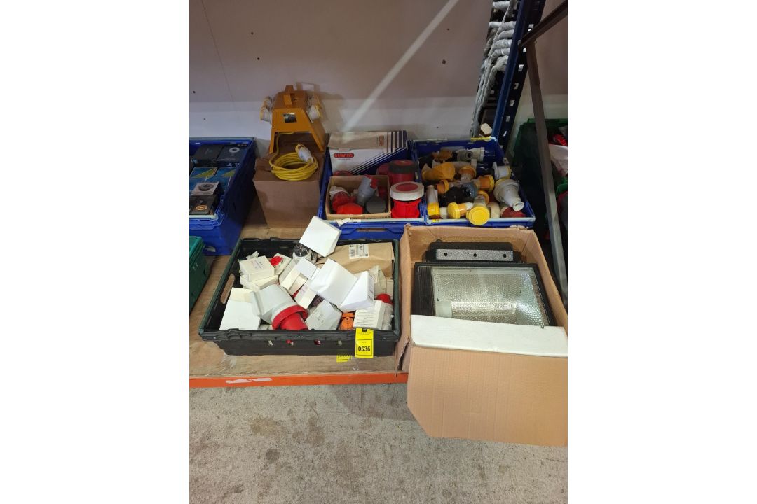 LARGE AMOUNT OF COMMERCIAL ELECTRICAL LOT TO INCLUDE 4 WAY 110 VOLT SPLITTER BOX , WALTHER WERKE IND