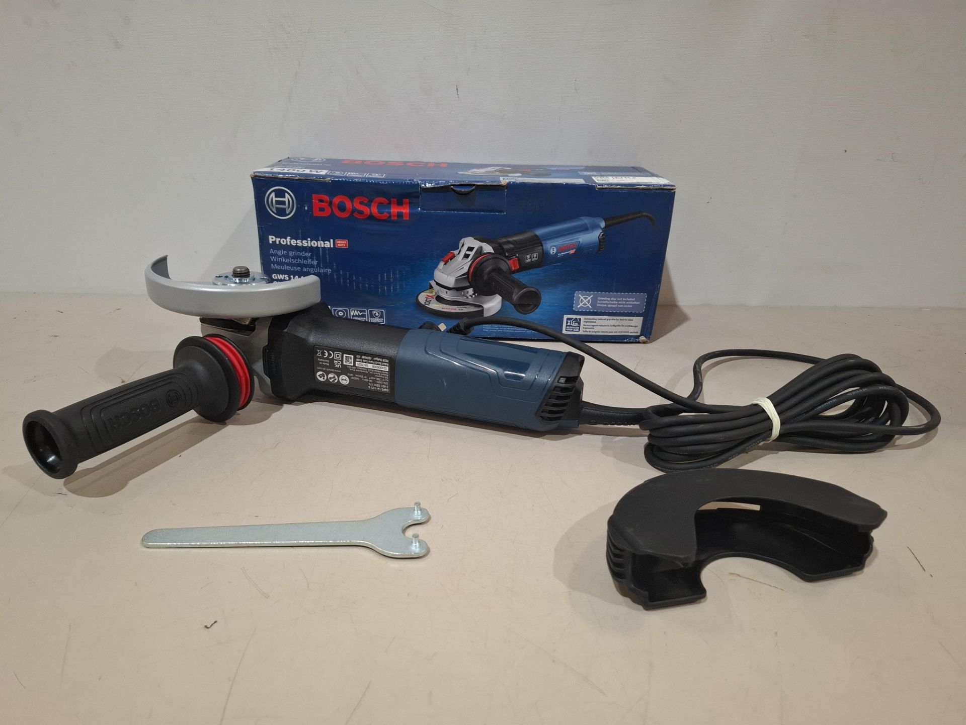1 X BRAND NEW WITH BOX BOSCH GWS 14 - 125 S PROFESSIONAL ANGLE GRINDER WITH A 1400W MOTOR
