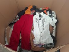 LARGE AMOUNT OF MIXED CLOTHES LOT TO INCLUDE SOO JUMPER IN NAVY IN SIZE S/M , CREATION BUTTONED SHIR
