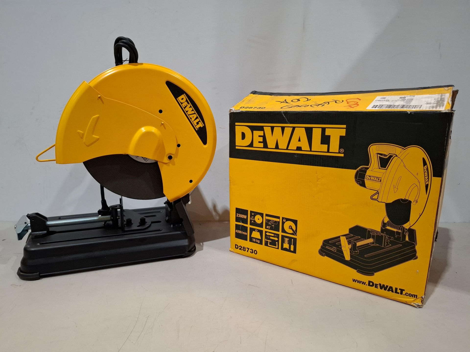 1 X BRAND NEW DEWALT METAL CUTTING CHOP SAW 355MM 240V  ​​​​​​​D27830