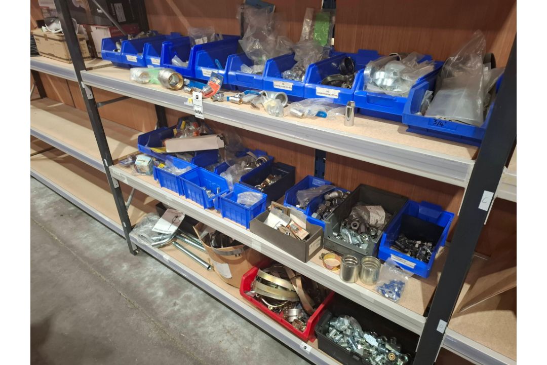LARGE AMOUNT OF MIXED TOOL LOT TO INCLUDE MULTIPLE COMPRESSION FITTINGS IE 10L/15L/16S , VARIOUS HOS - Image 2 of 3