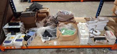 LARGE AMOUNT OF MIXED PLUMBING / HOMEWEAR LOT TO INCLUDE  PAIRS OF POLISHED CHROME DOOR HANDLES , EJ