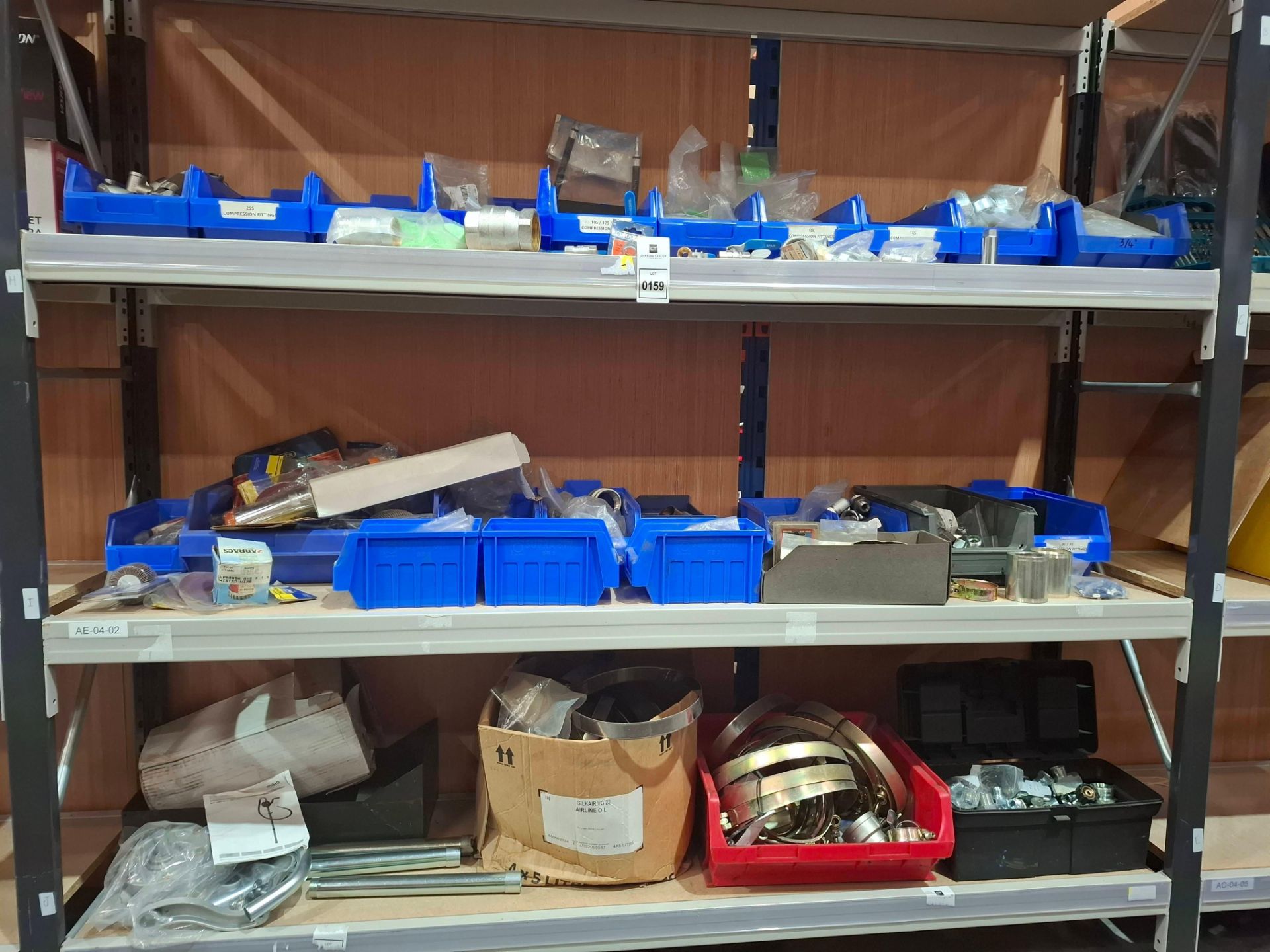 LARGE AMOUNT OF MIXED TOOL LOT TO INCLUDE MULTIPLE COMPRESSION FITTINGS IE 10L/15L/16S , VARIOUS HOS