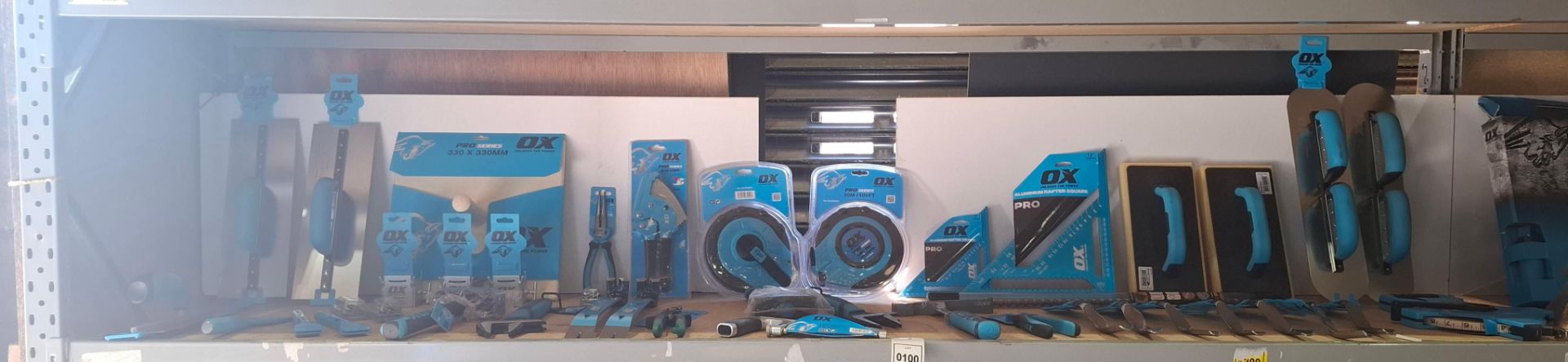 42 X BRAND NEW OX TOOL LOT CONTAINING, 4LB CLUB HAMMER, ADJUSTABLE SPANNER 300MM, 8 INCH PLIERS, 16